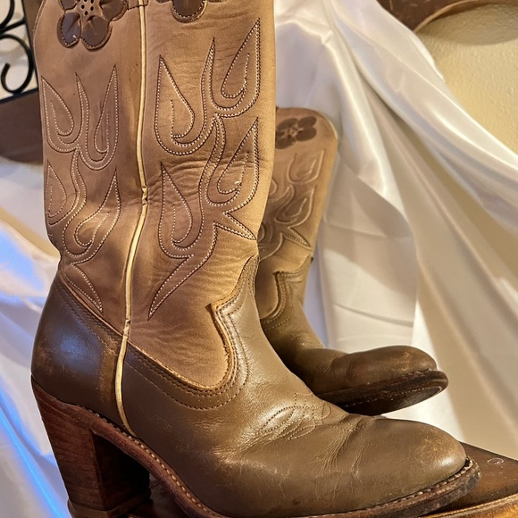 Ariat Two-Tone Western Heeled Boots Vintage - Picture 2 of 6